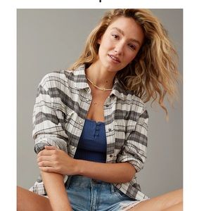 American Eagle Outfitters Plaid Button-up Shirt